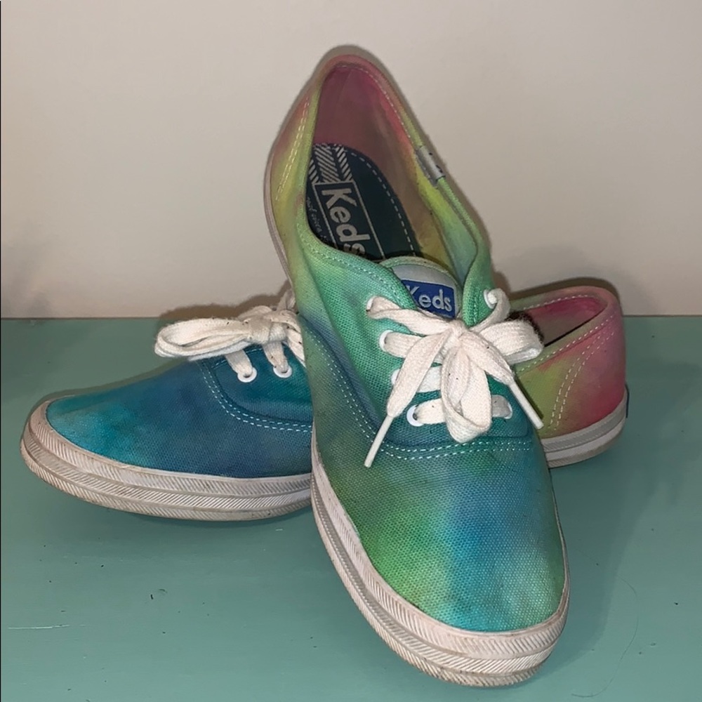 Tye-dye Keds